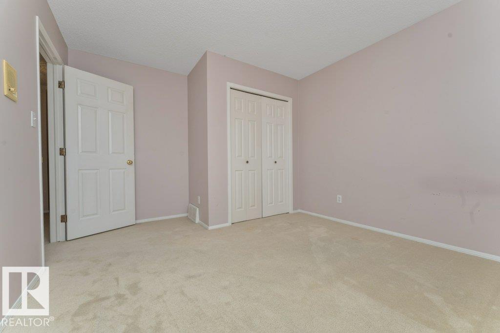 4908 43 AV NW - 35