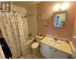 43 Capillo Rd, Elliot Lake, ON P5A2Z5 Photo 13