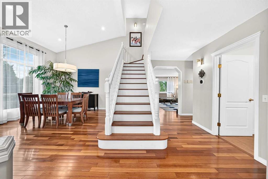 137 Sierra Vista Terrace SW, Signal Hill, Calgary photo 5