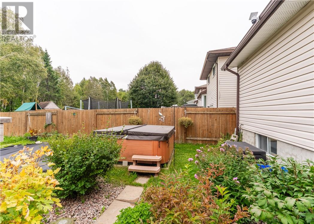 1505 Gauthier Street - Image 33