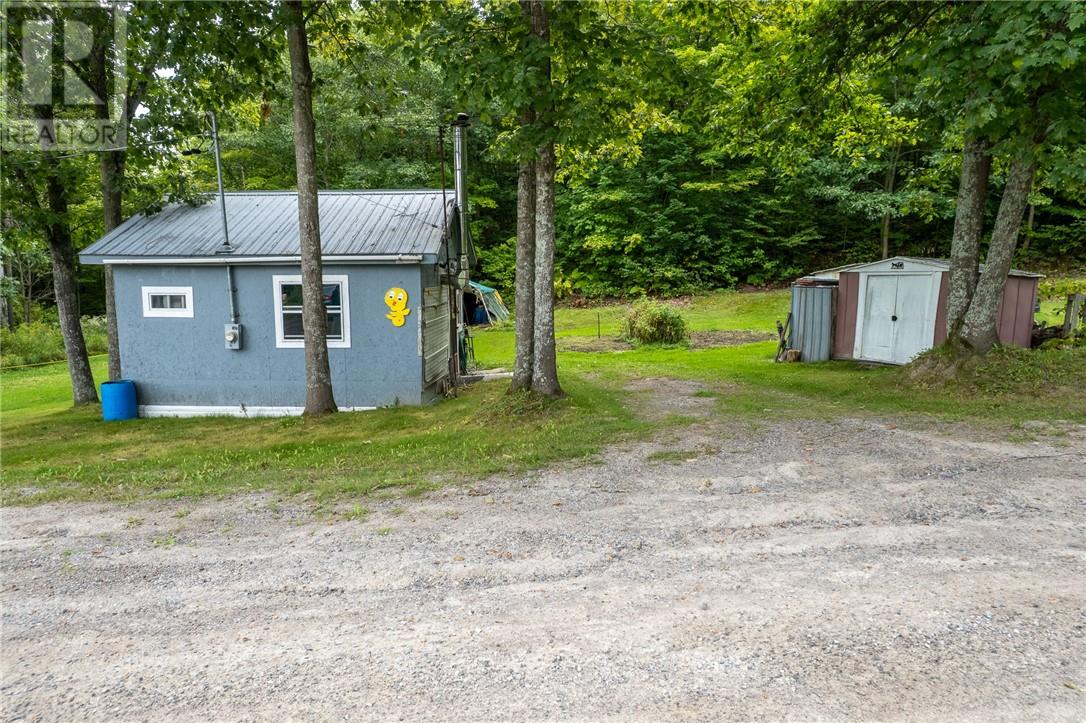 1500 Bass Lake Road, Espanola — photo 2