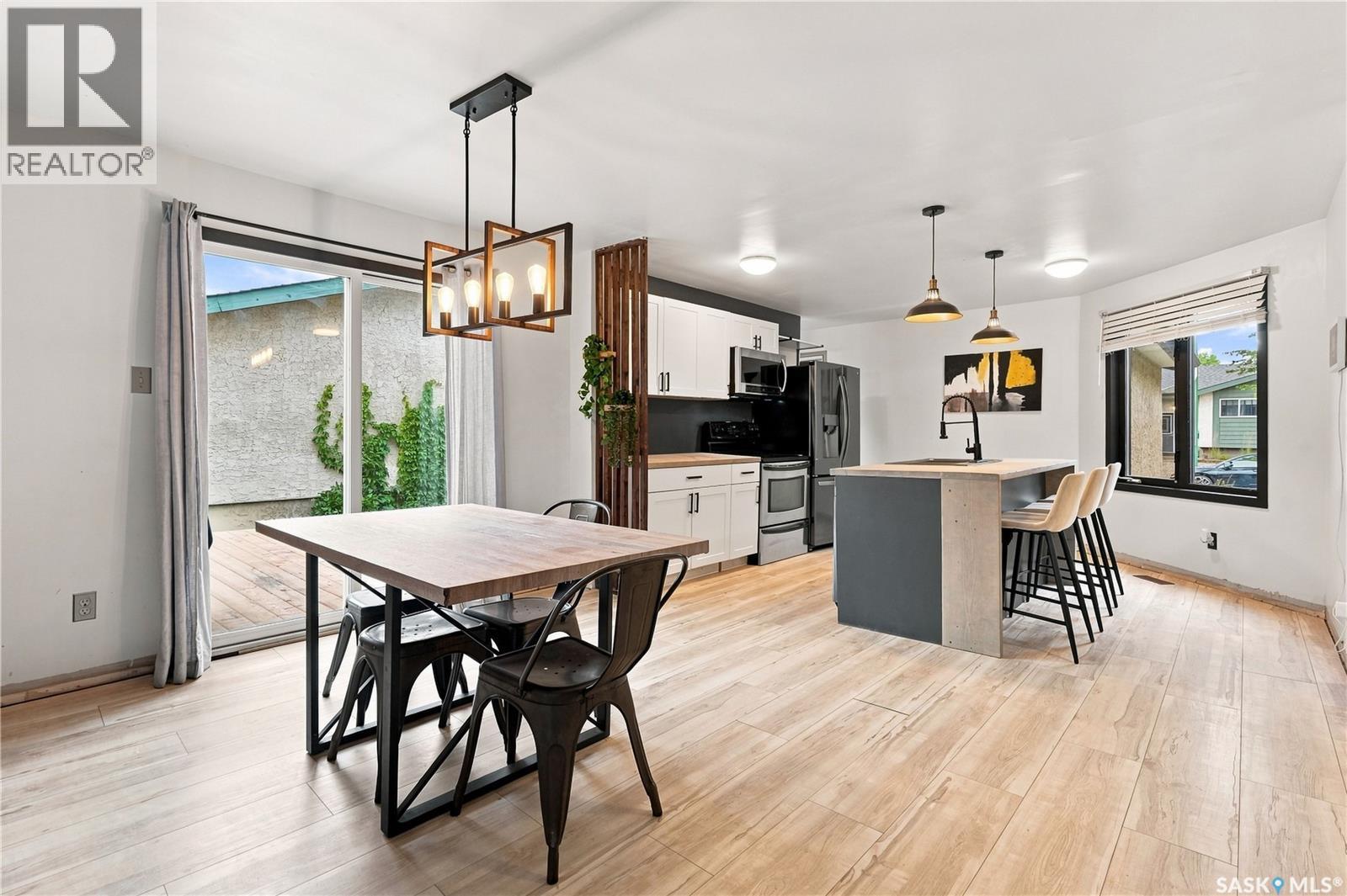 875 Seymour CRESCENT - 12