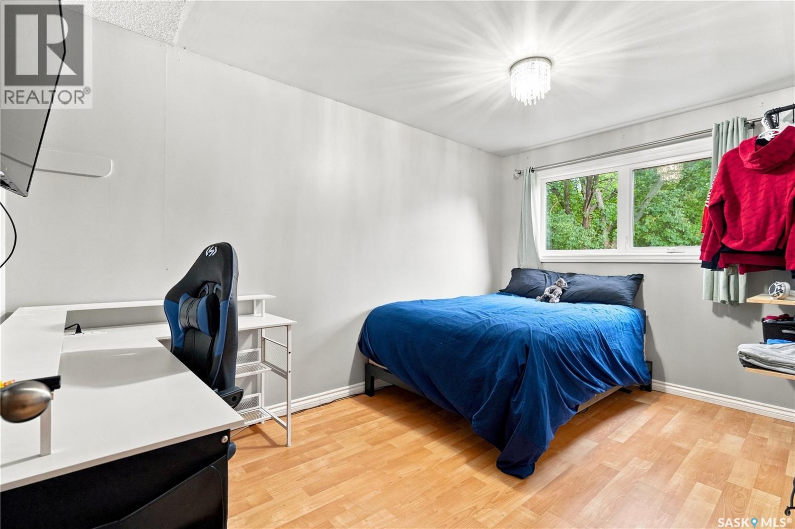 875 Seymour CRESCENT - 25