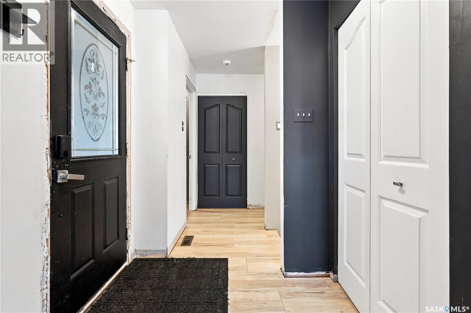 875 Seymour CRESCENT - 4