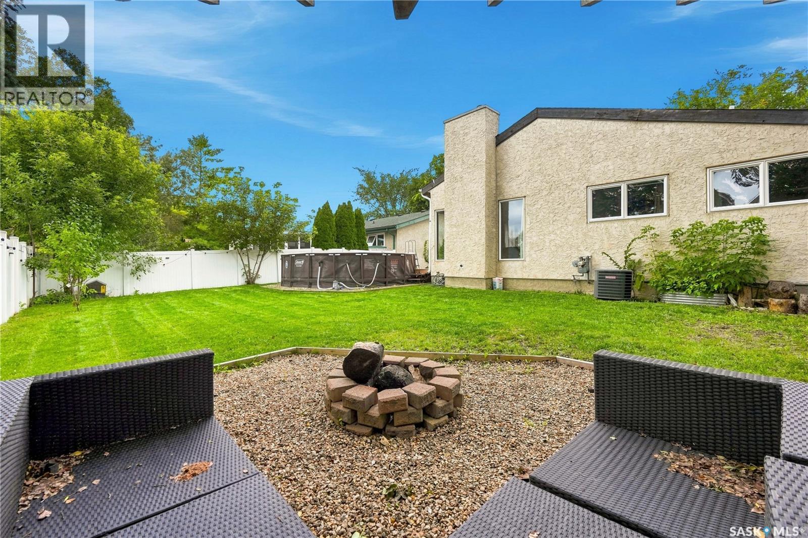 875 Seymour CRESCENT - 42