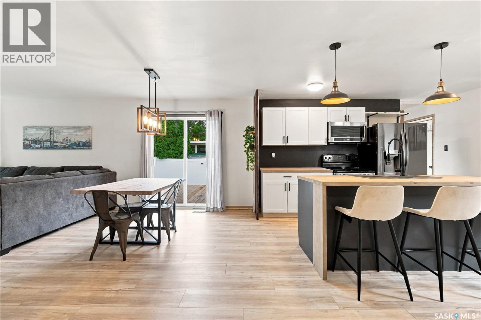 875 Seymour CRESCENT - 5