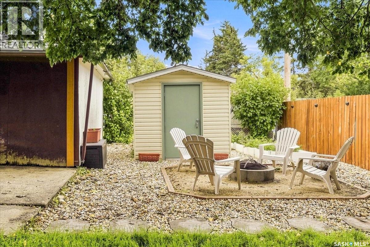 724 Horace STREET photo 24