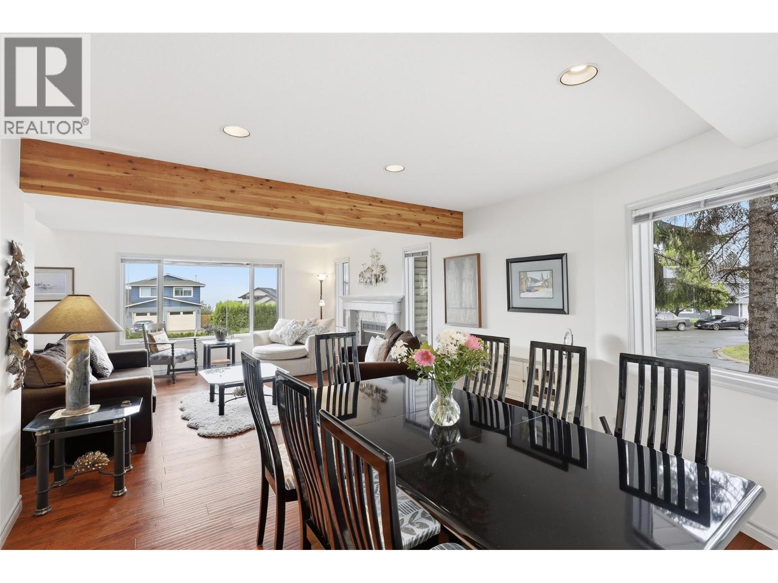 611 ROBSON Drive - Image 12