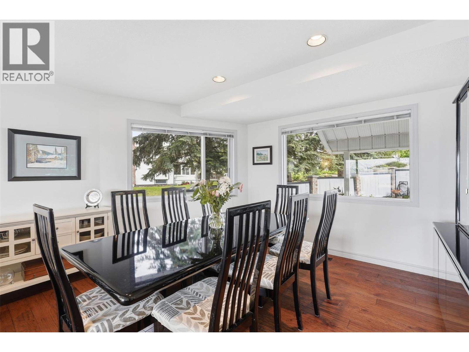 611 ROBSON Drive - 10