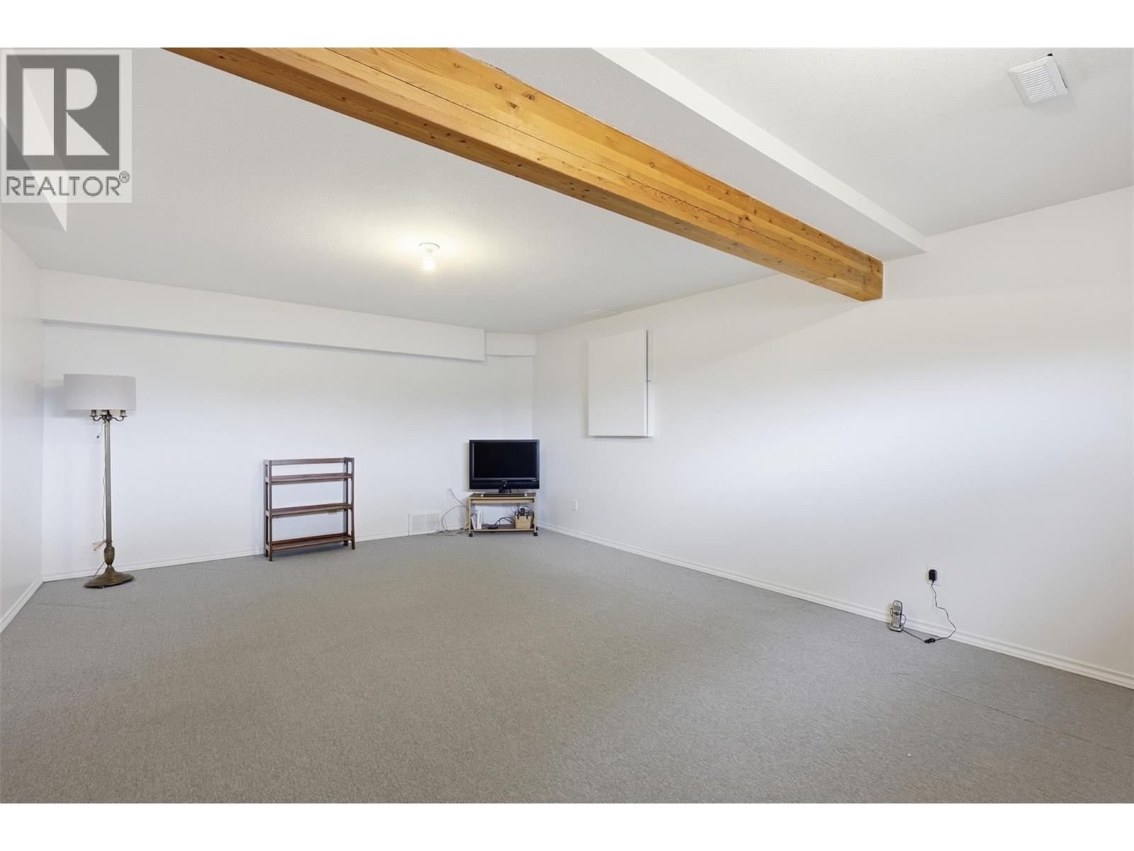 611 ROBSON Drive - Image 57