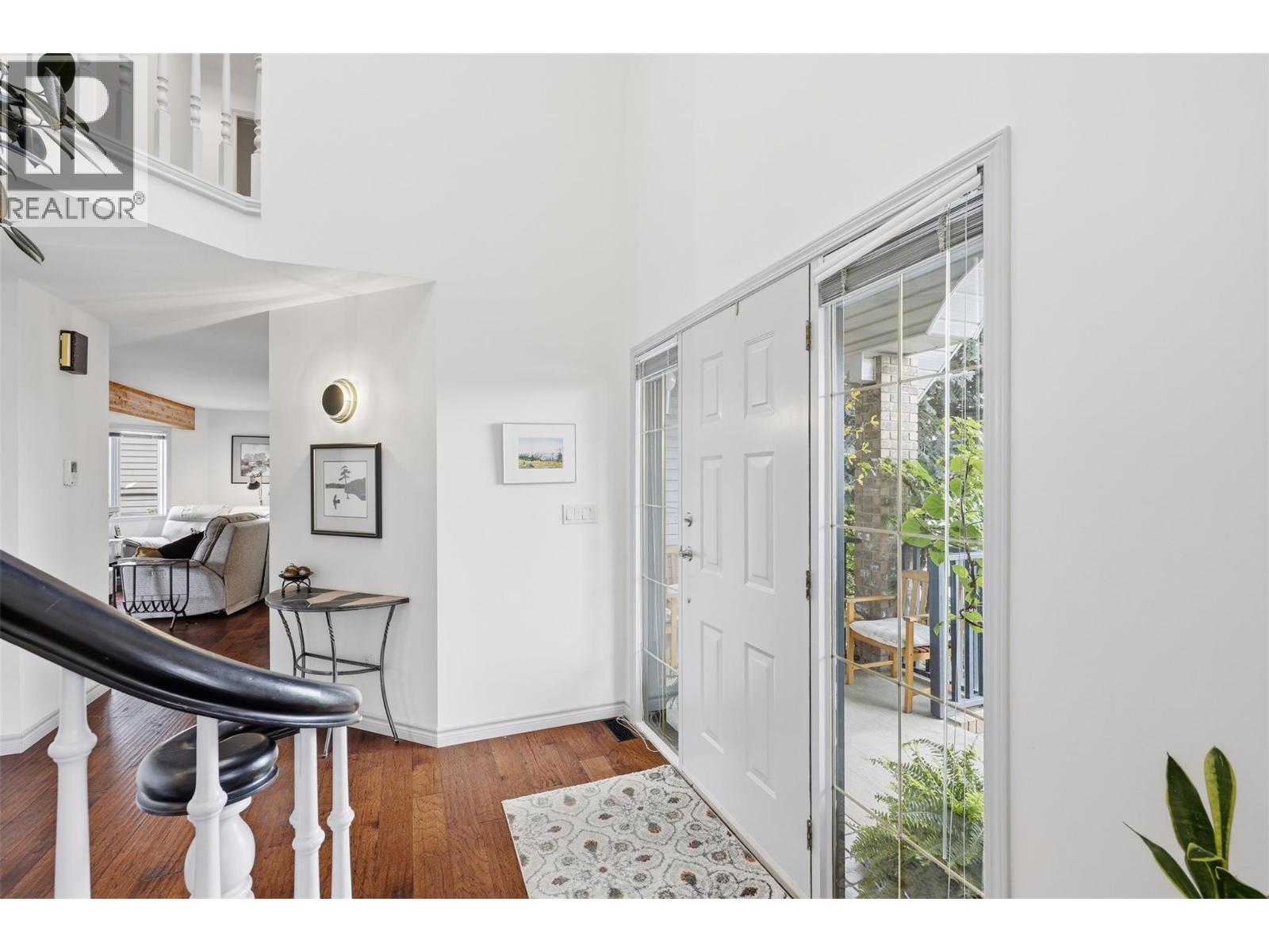 611 ROBSON Drive - 6
