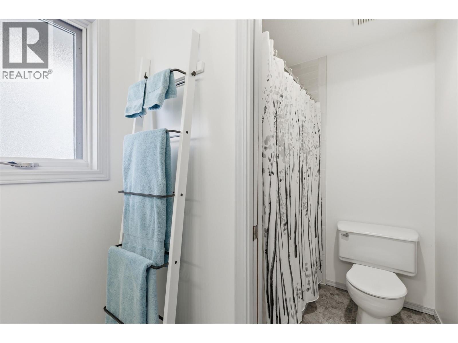 611 ROBSON Drive - Image 49