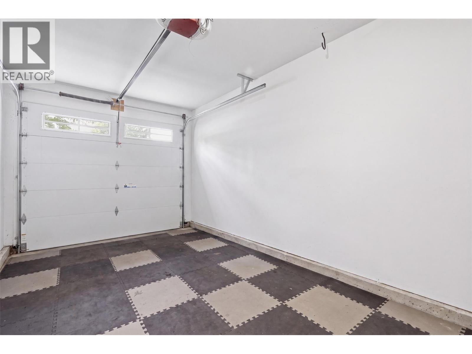 #16 1836 Greenfield Avenue - 37