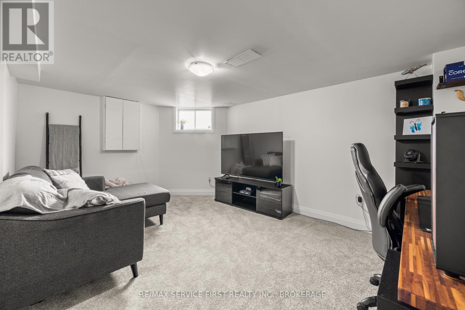 53 MCKEOWN CRESCENT - 23