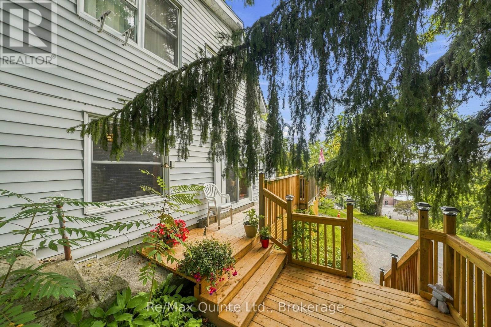 94 MAPLE STREET - Image 24