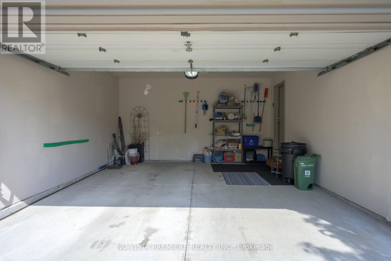 6 - 572 THISTLEWOOD DRIVE, London North (North C) — photo 4