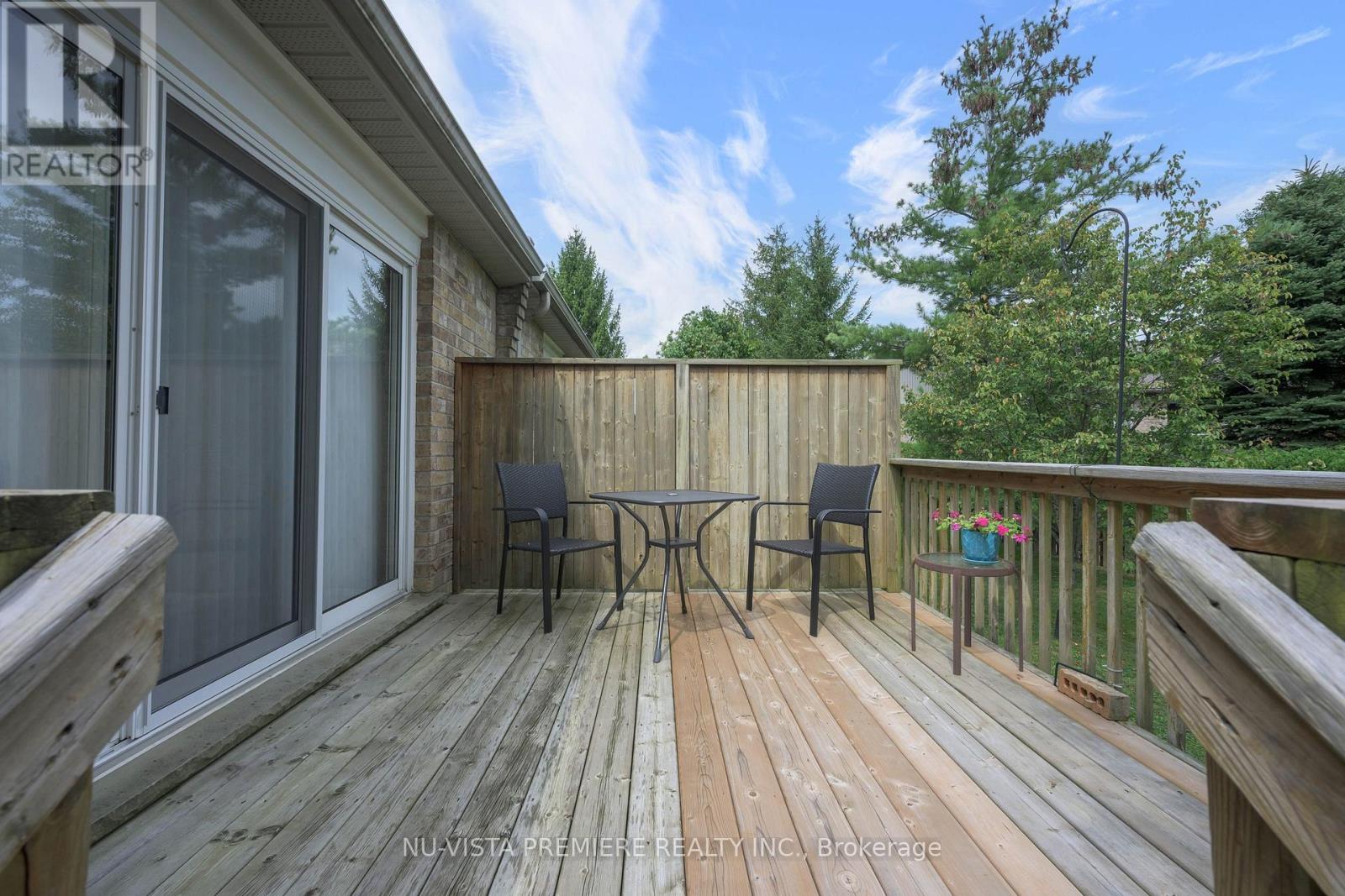 6 - 572 THISTLEWOOD DRIVE, London North (North C) — photo 7