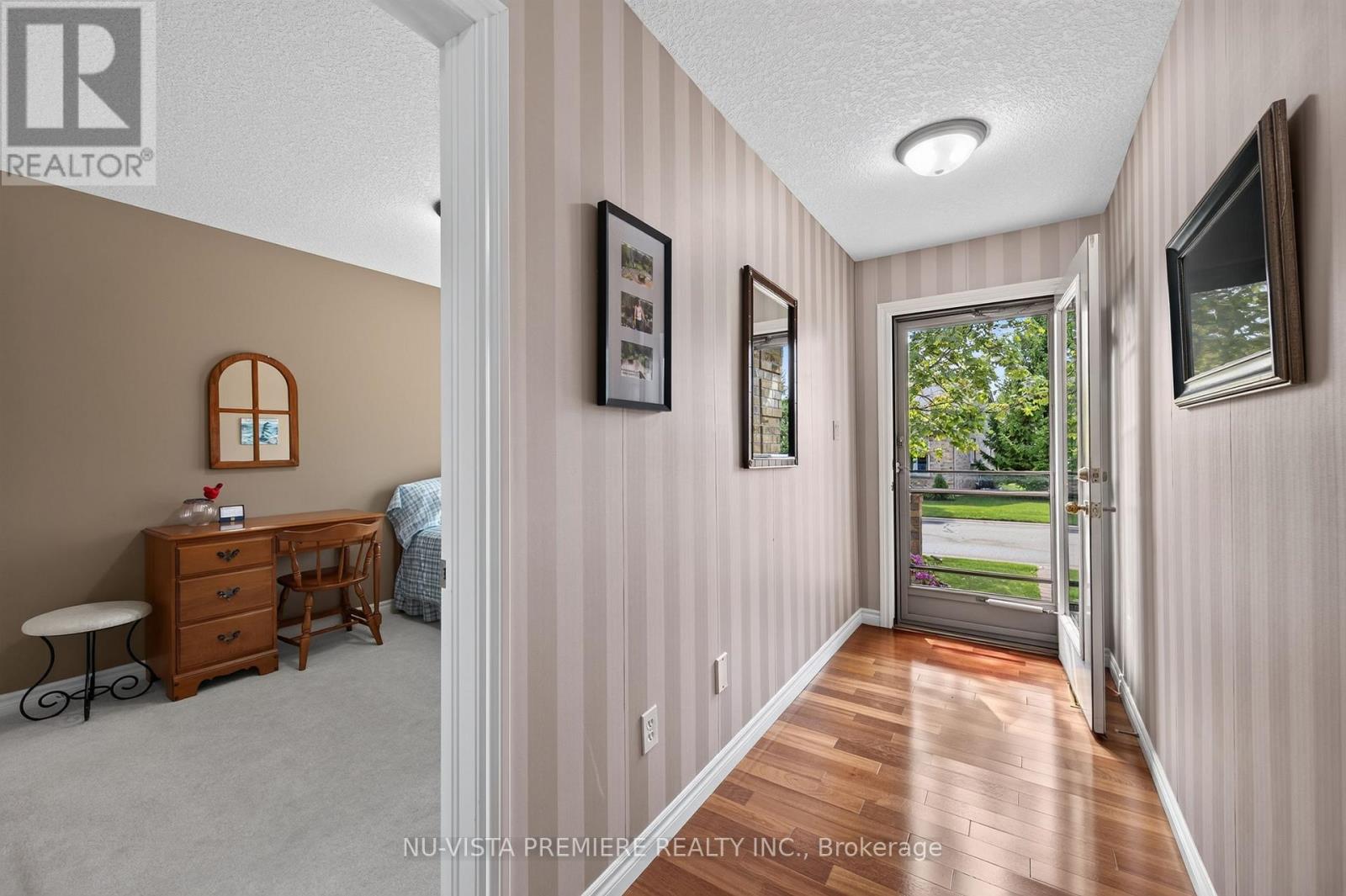 6 - 572 THISTLEWOOD DRIVE, London North (North C) — photo 9