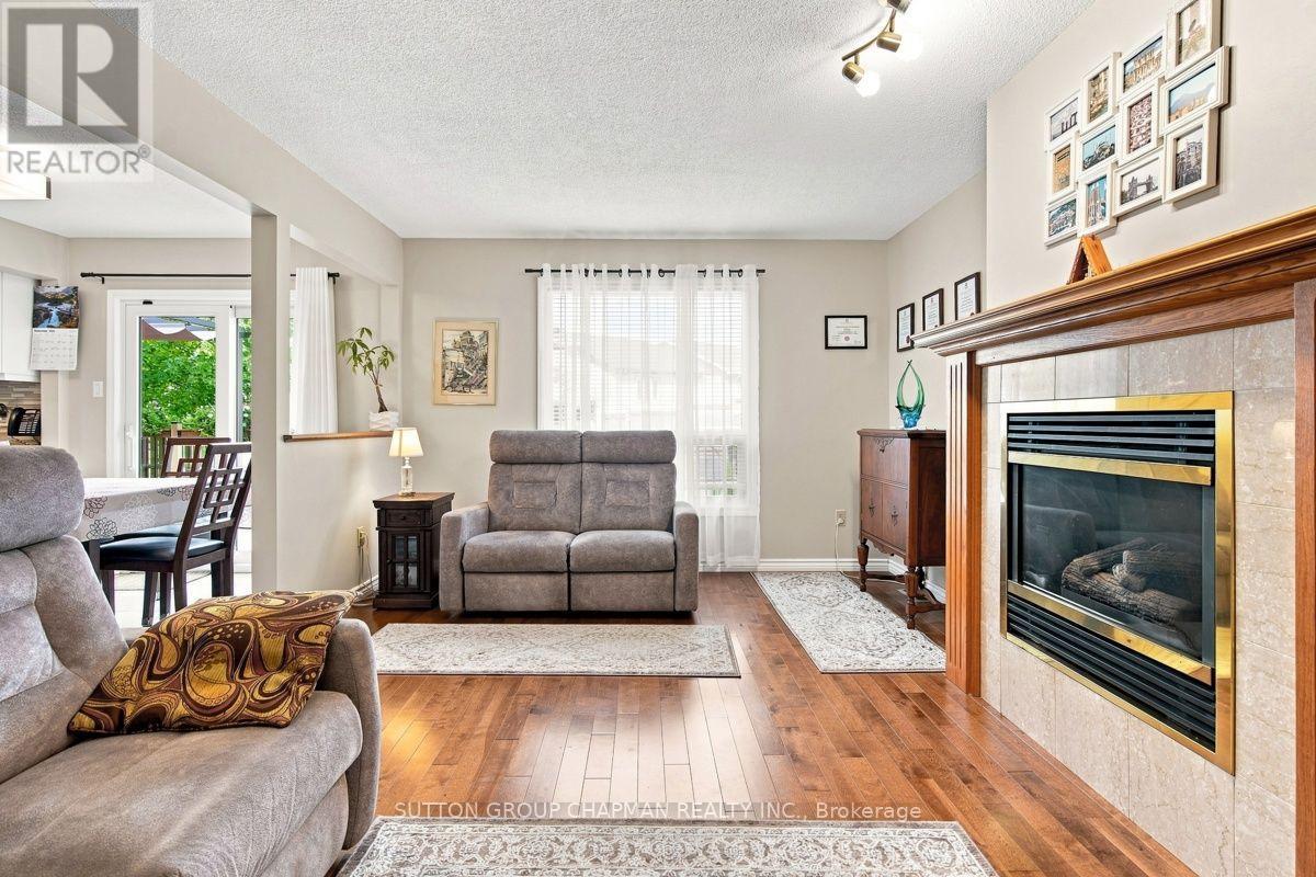 115 GERALD CRESCENT - 17