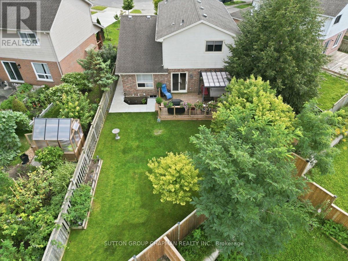 115 GERALD CRESCENT - 45