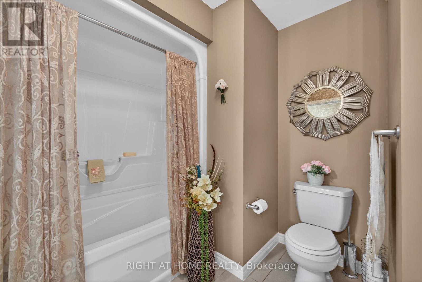 #21 2100 DENVIEW AVENUE - 10