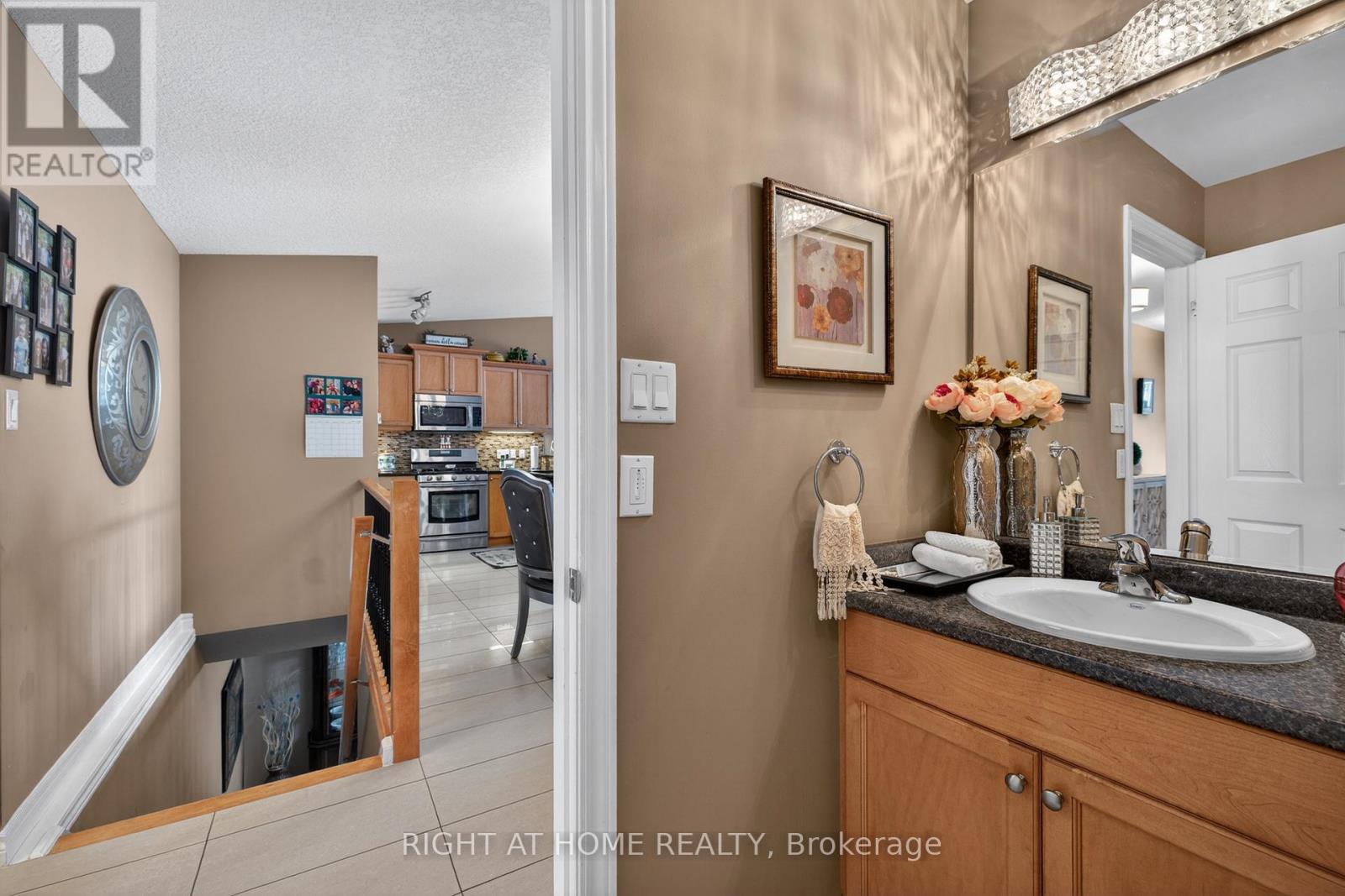 #21 2100 DENVIEW AVENUE - 12