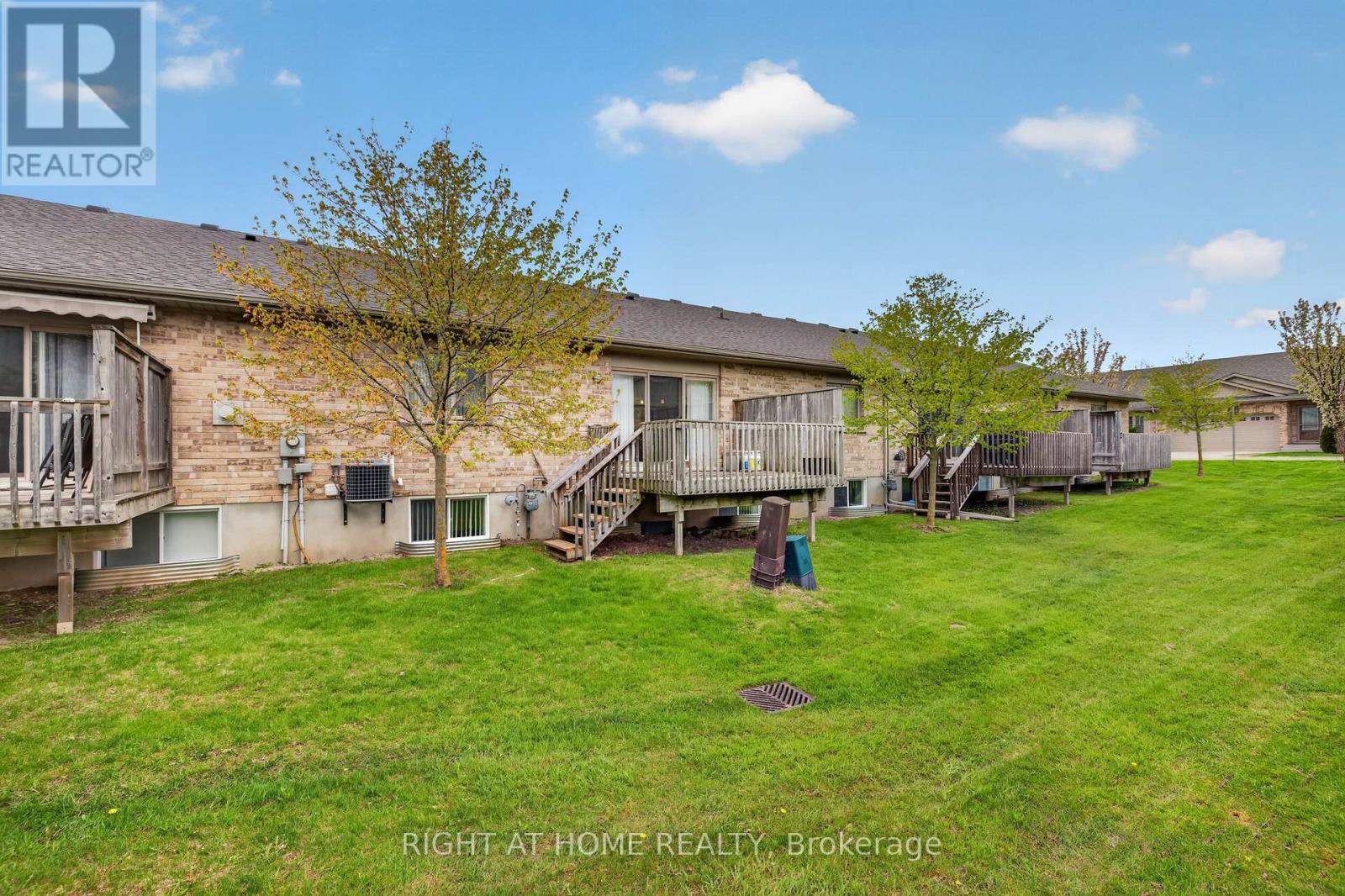 #21 2100 DENVIEW AVENUE - 36