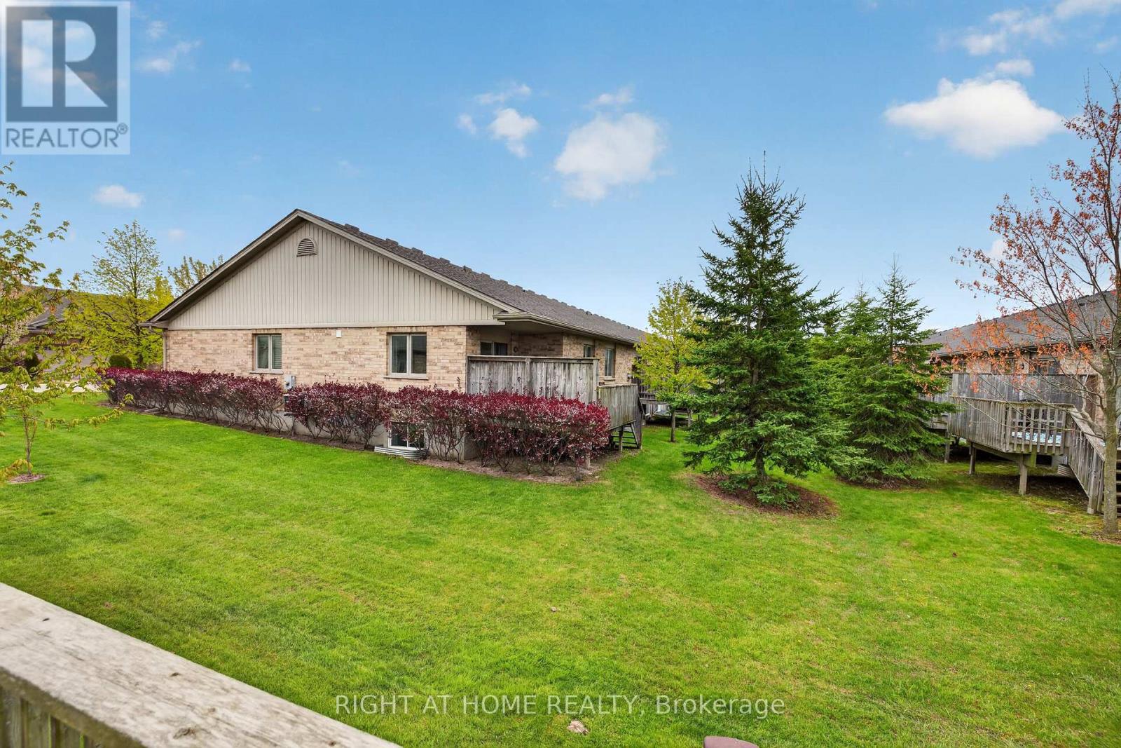#21 2100 DENVIEW AVENUE - 38