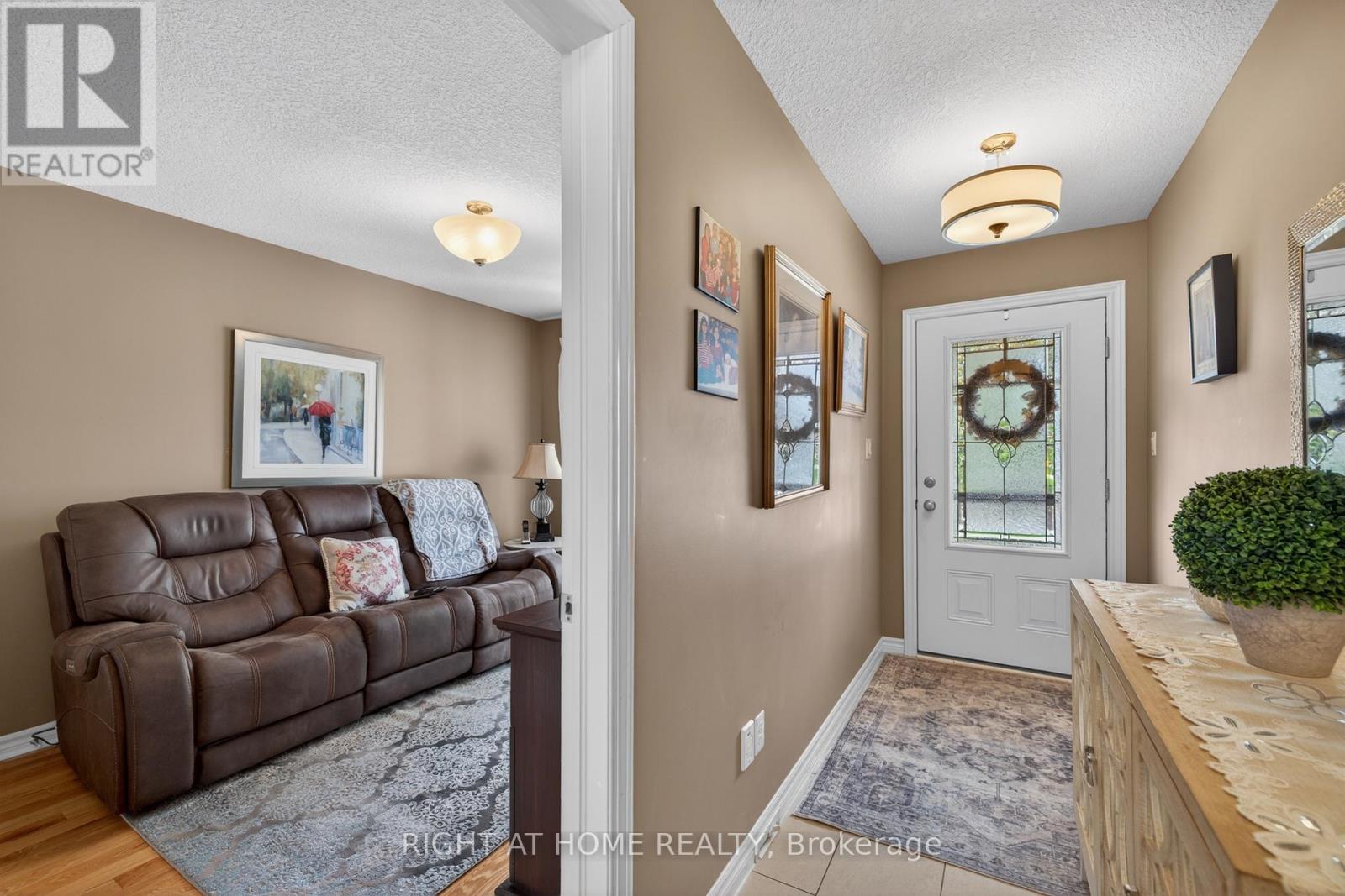 21 - 2100 DENVIEW AVENUE, London North (North S) — photo 6