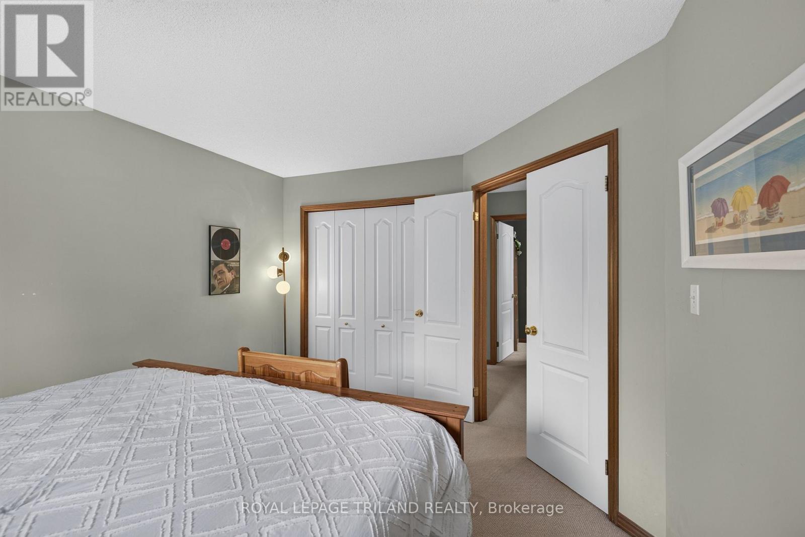 59 QUEENSWAY DRIVE - 19