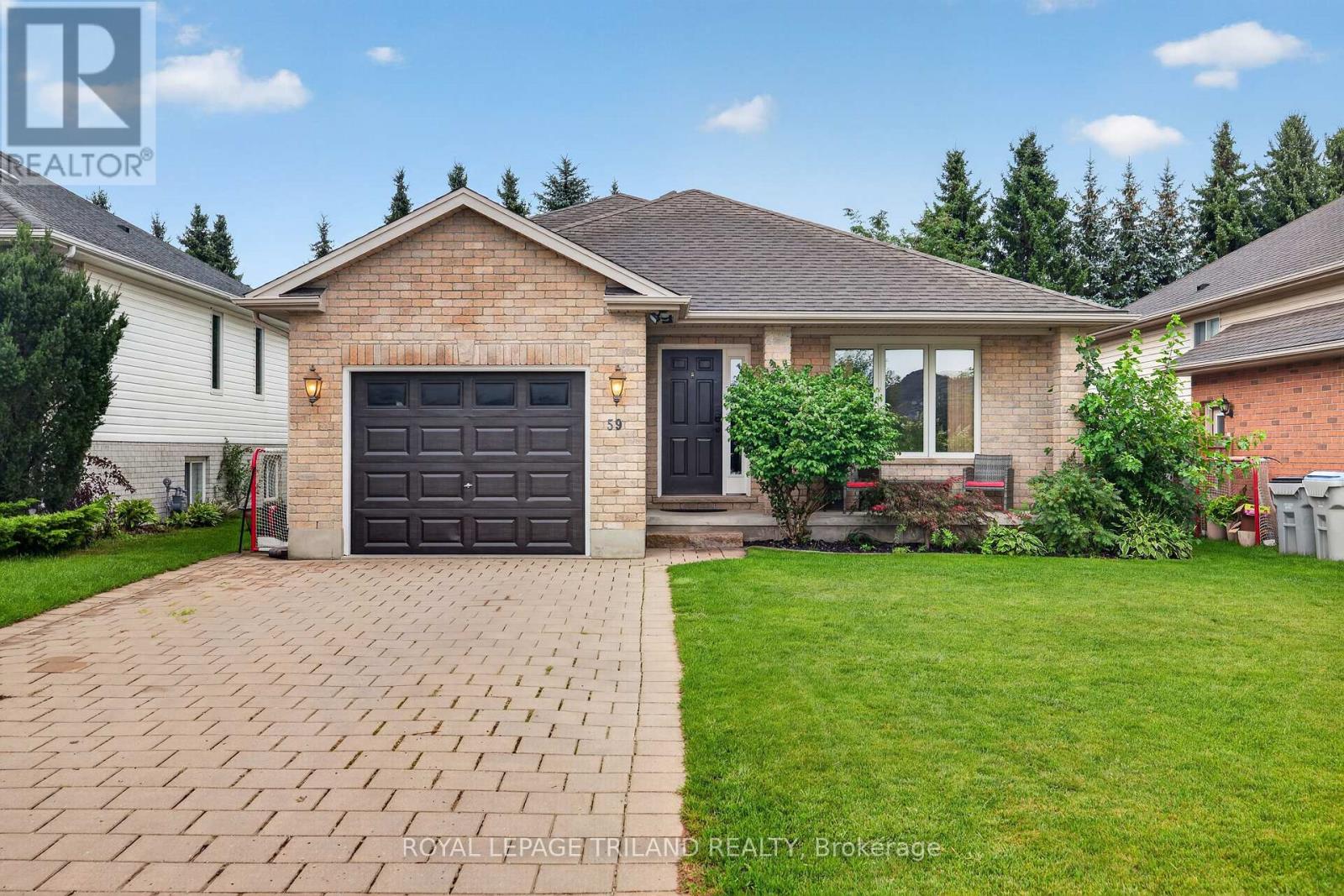 59 QUEENSWAY DRIVE, Strathroy-Caradoc (SE) — photo 2