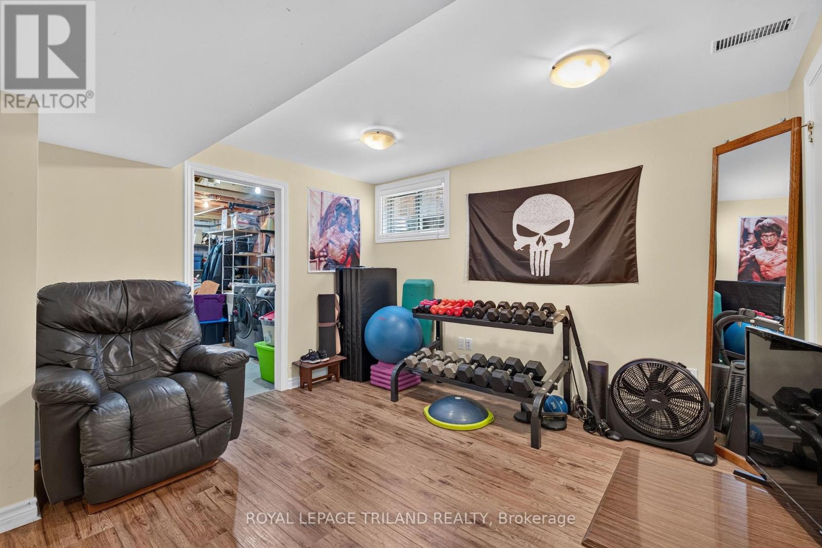 59 QUEENSWAY DRIVE - 34