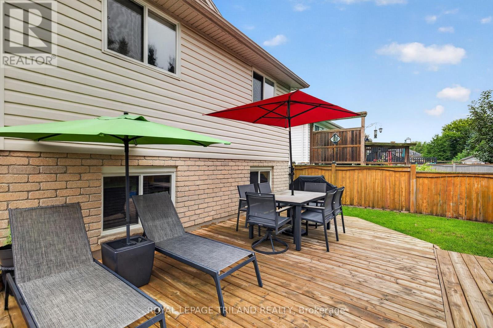 59 QUEENSWAY DRIVE - 43