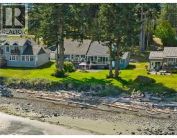Family room - 3765 Island Hwy S, Campbell River, BC V9H1L6 Photo 8