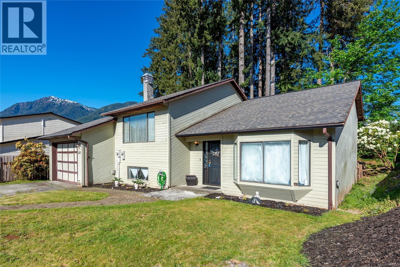 525 Muchalat Crt - 2