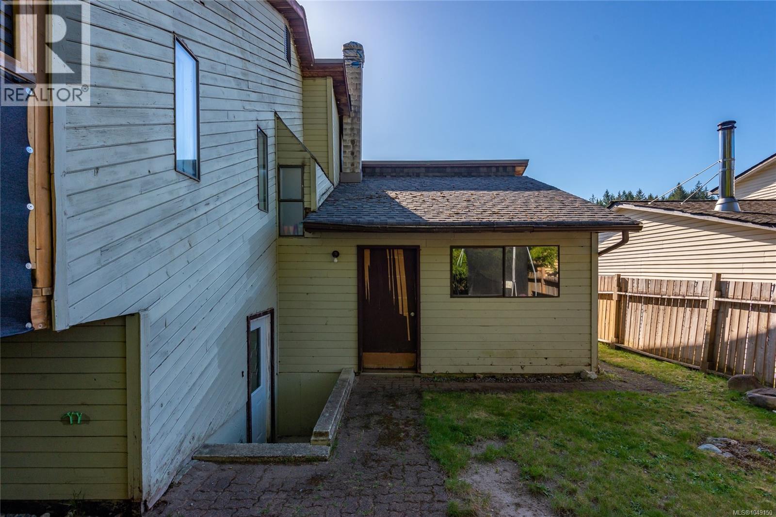 525 Muchalat Crt - 43
