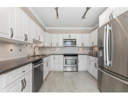 201 15169 Buena Vista Avenue, White Rock, BC V4B1Y2 Photo 12