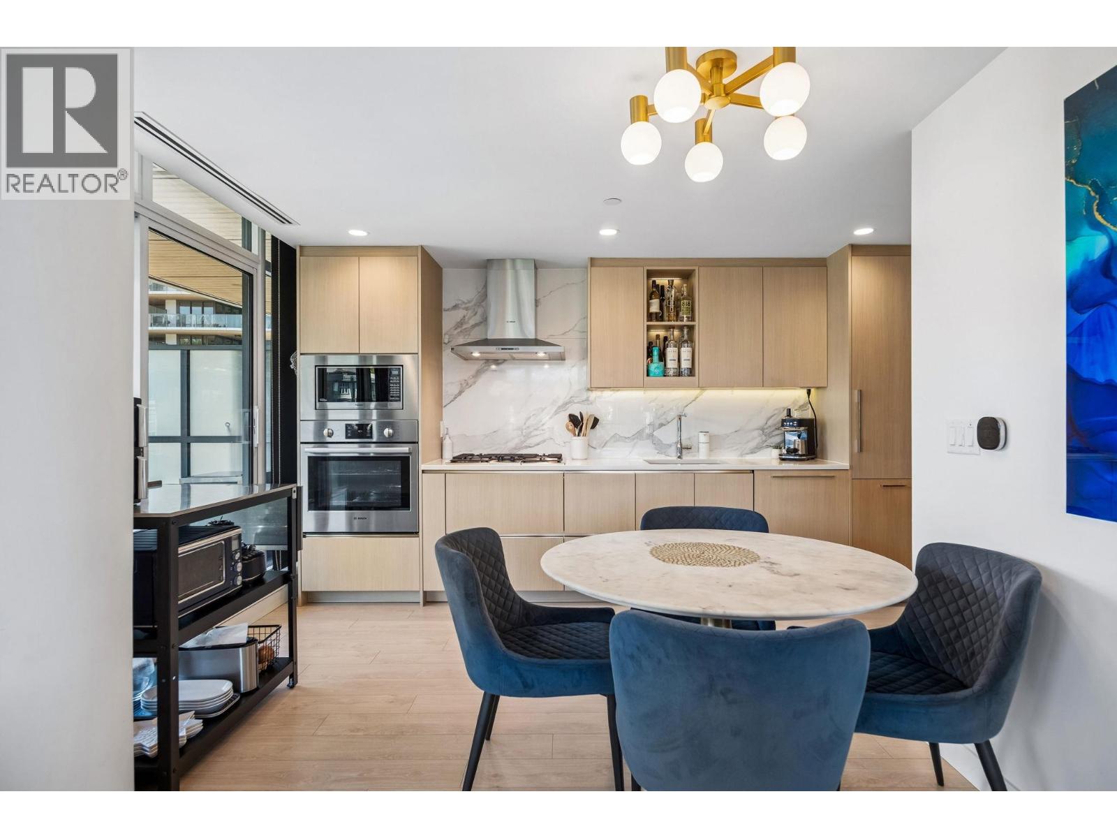 404 4880 LOUGHEED HIGHWAY, Burnaby — photo 3