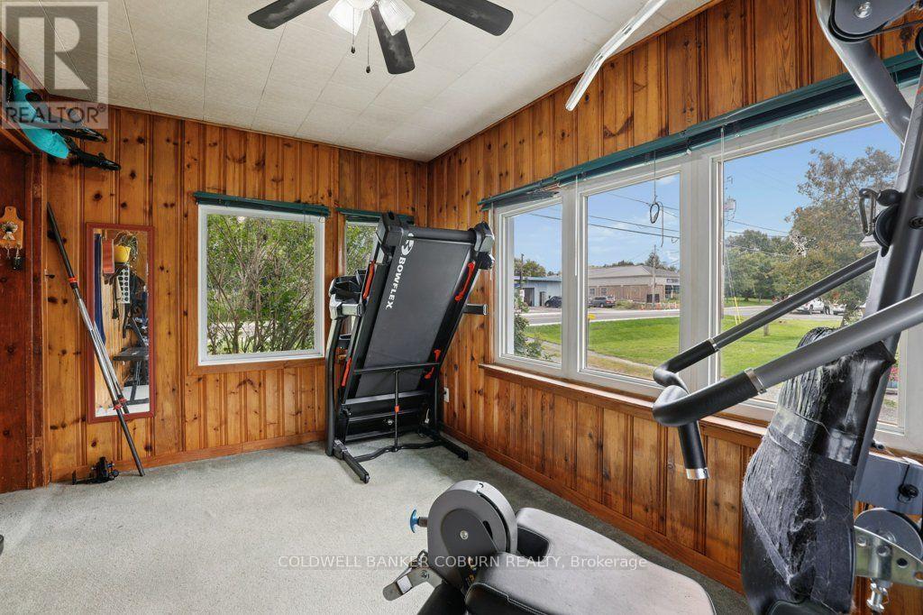 6674 FOURTH LINE ROAD S - Image 11