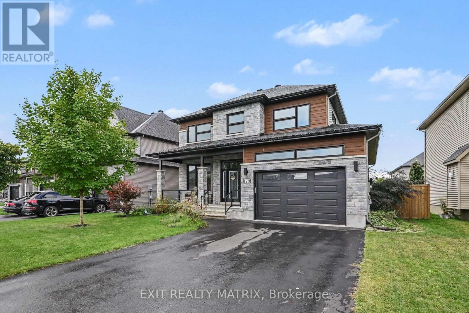 129 LYON STREET - 2