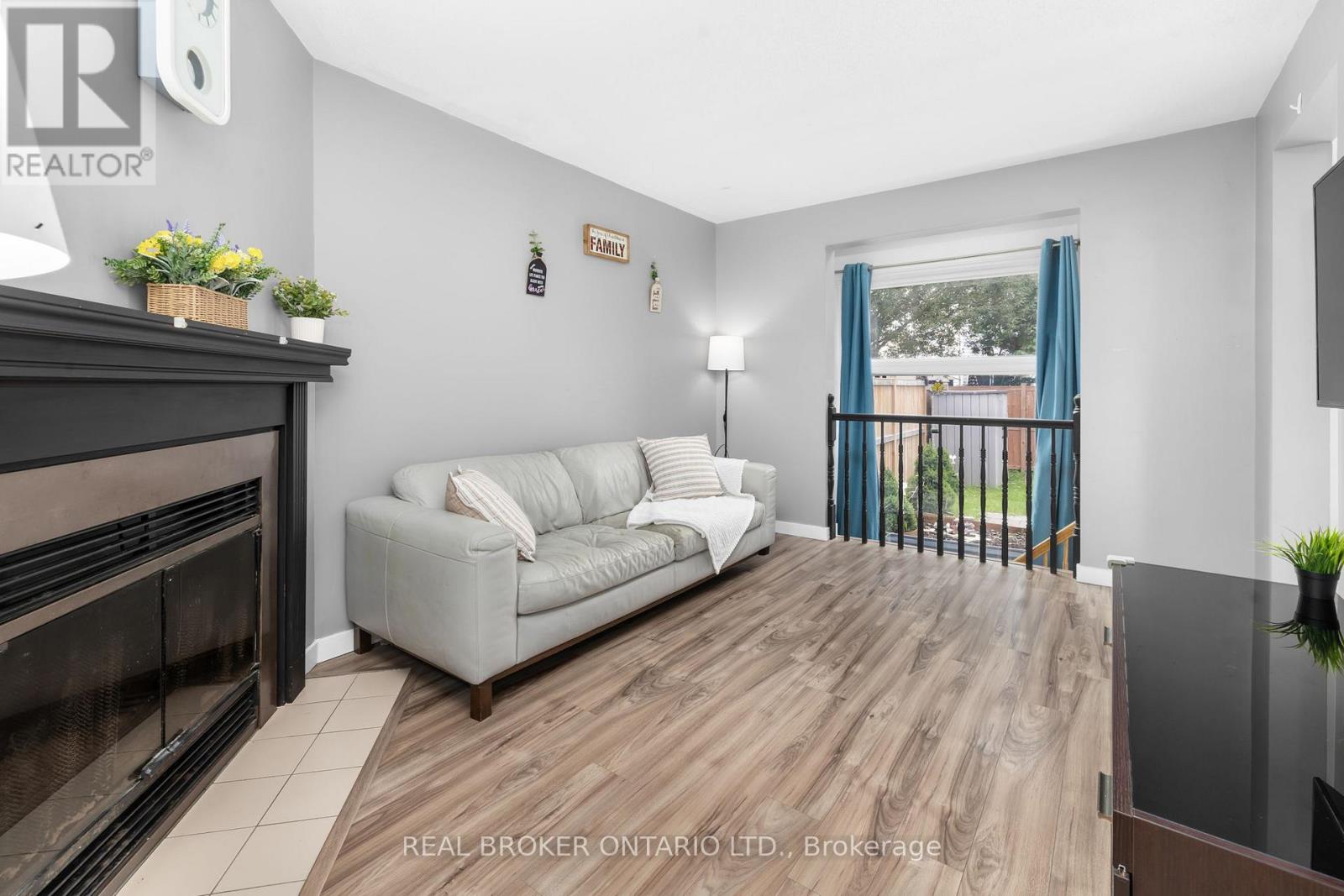 135 DAVENTRY CRESCENT - Image 19