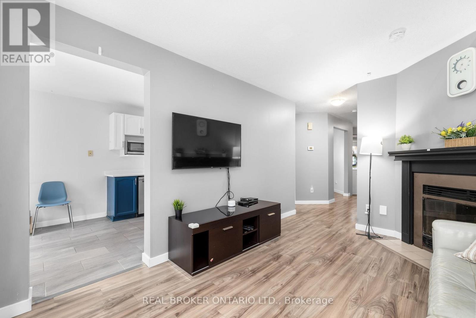 135 DAVENTRY CRESCENT - Image 21