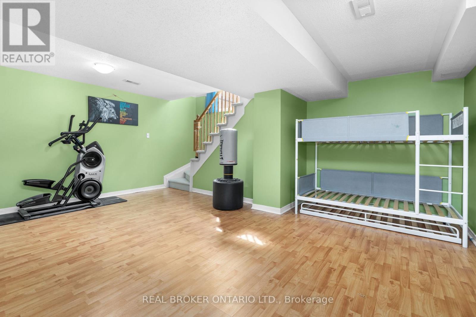 135 DAVENTRY CRESCENT - Image 38