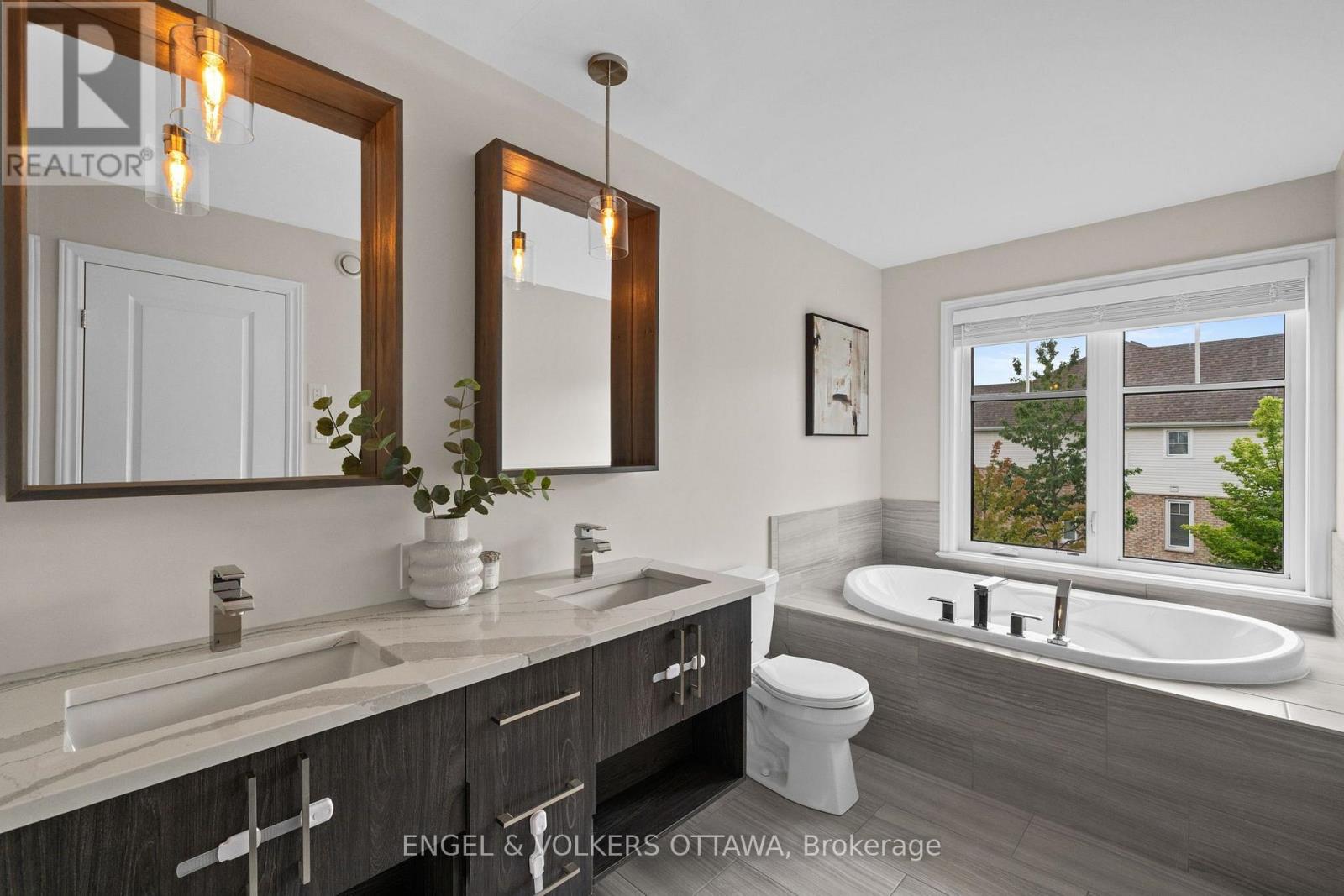 3 Bed, 3 Bath House for Sale in Ottawa – 309 ALASKEN DRIVE, Ottawa – MLS# X13767148 - Image 19