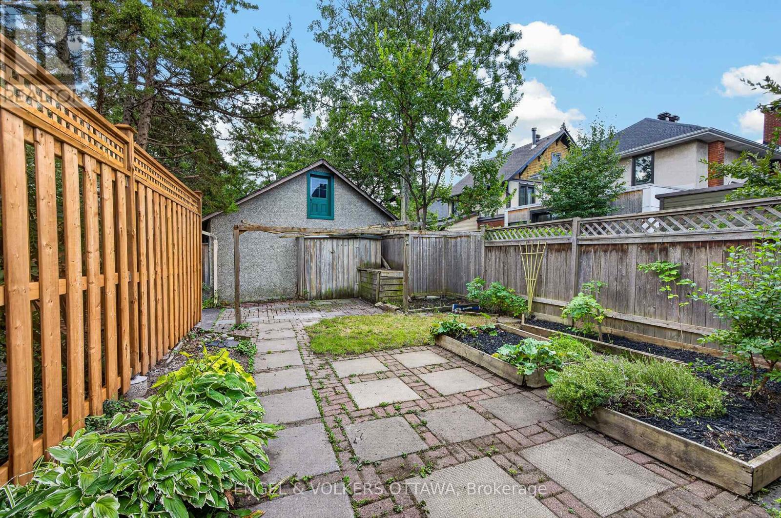 68 CAMERON AVENUE - 40