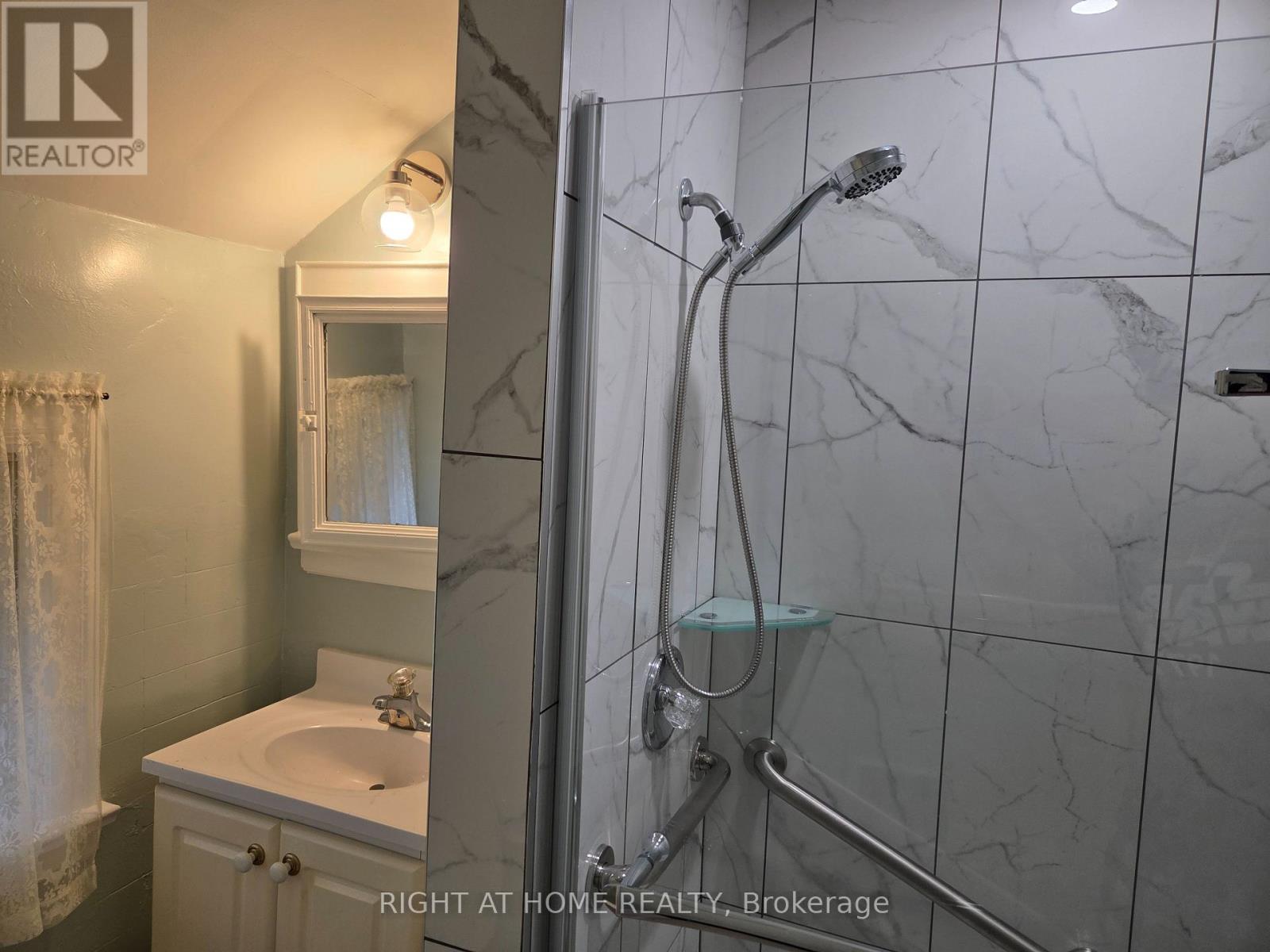 88 LEES AVENUE - 9