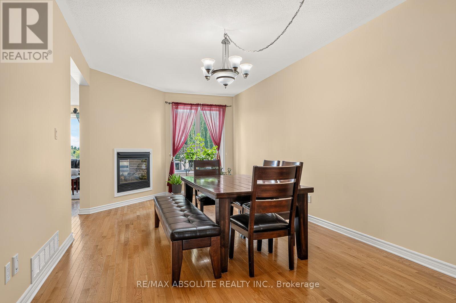 1070 NORTHGRAVES CRESCENT, Ottawa — photo 8