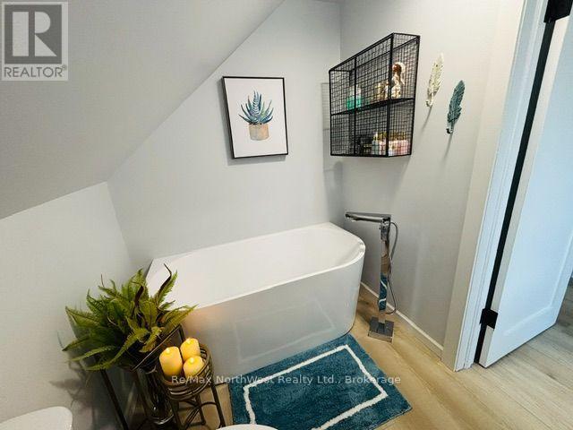 917 PARK STREET - Image 31