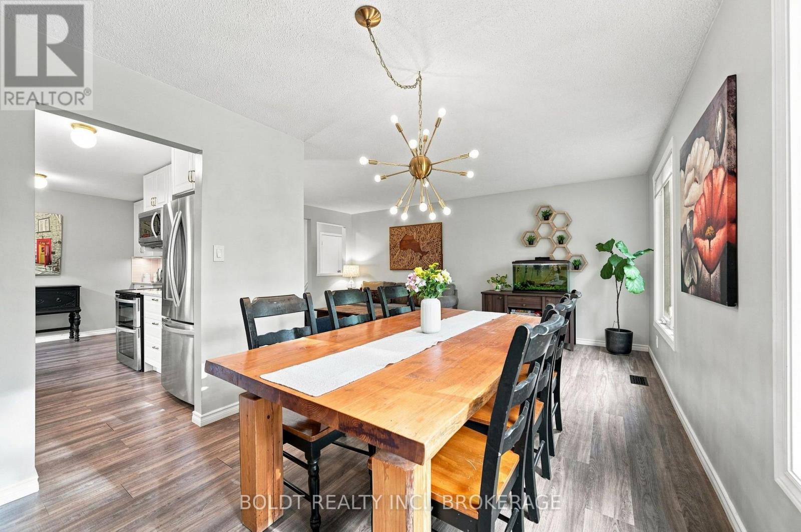 84 ALLANBROOK STREET - Image 14