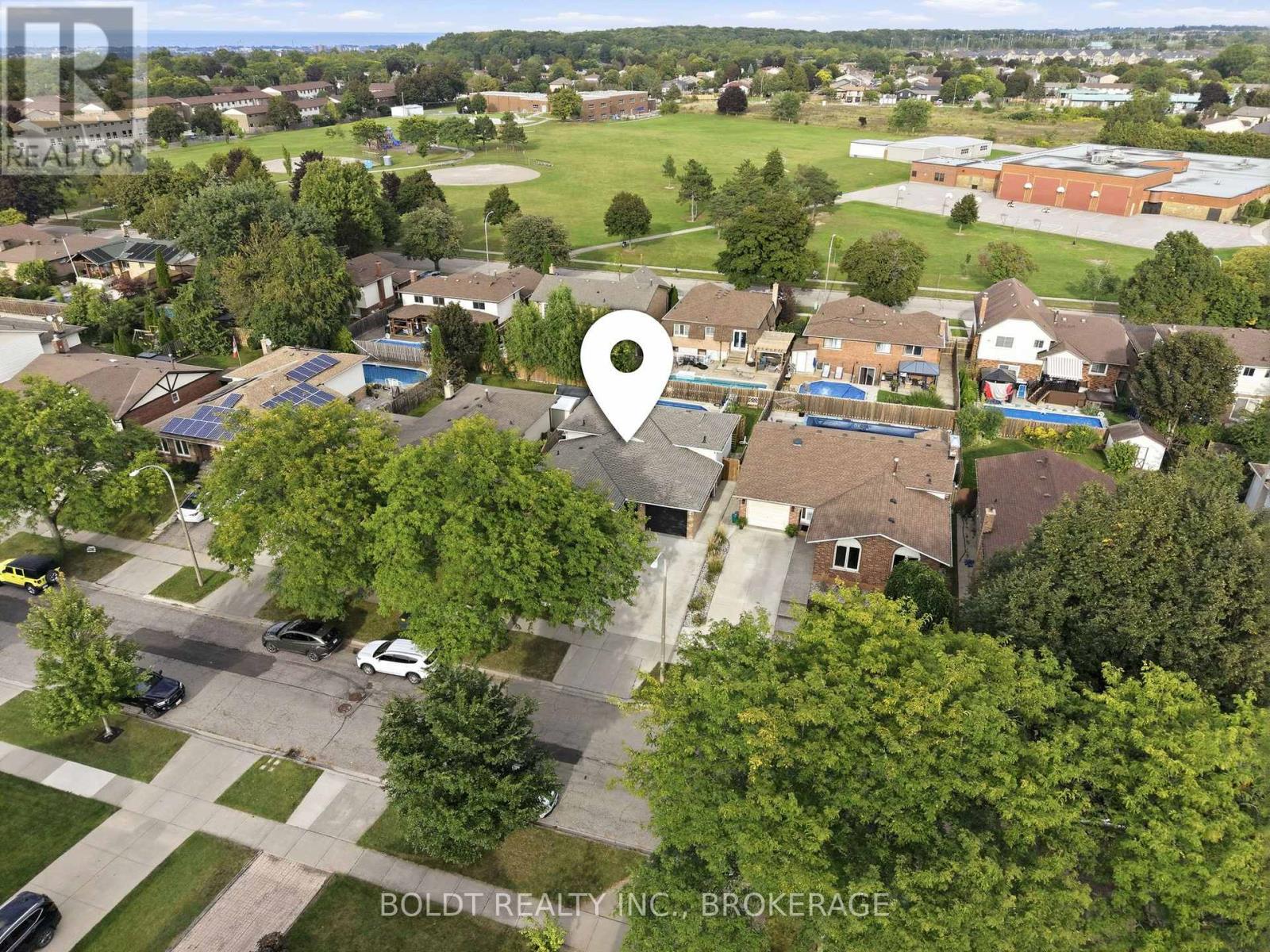 84 ALLANBROOK STREET - 2